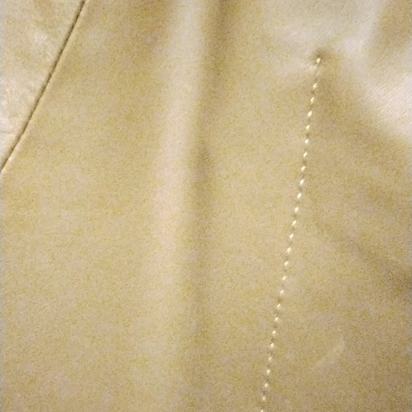 Leather jacket - Picture 4 of 8